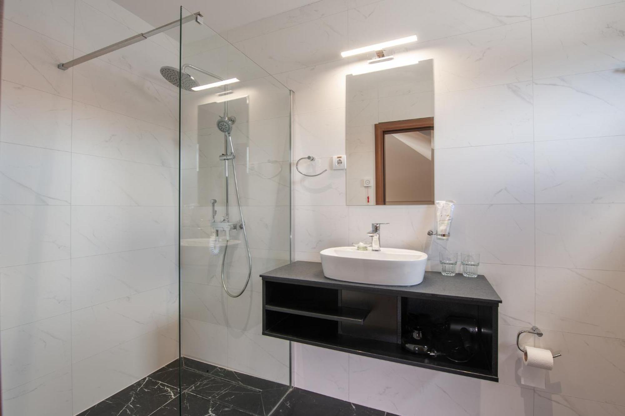 Hotel Kralj Kraljevo Kamer foto