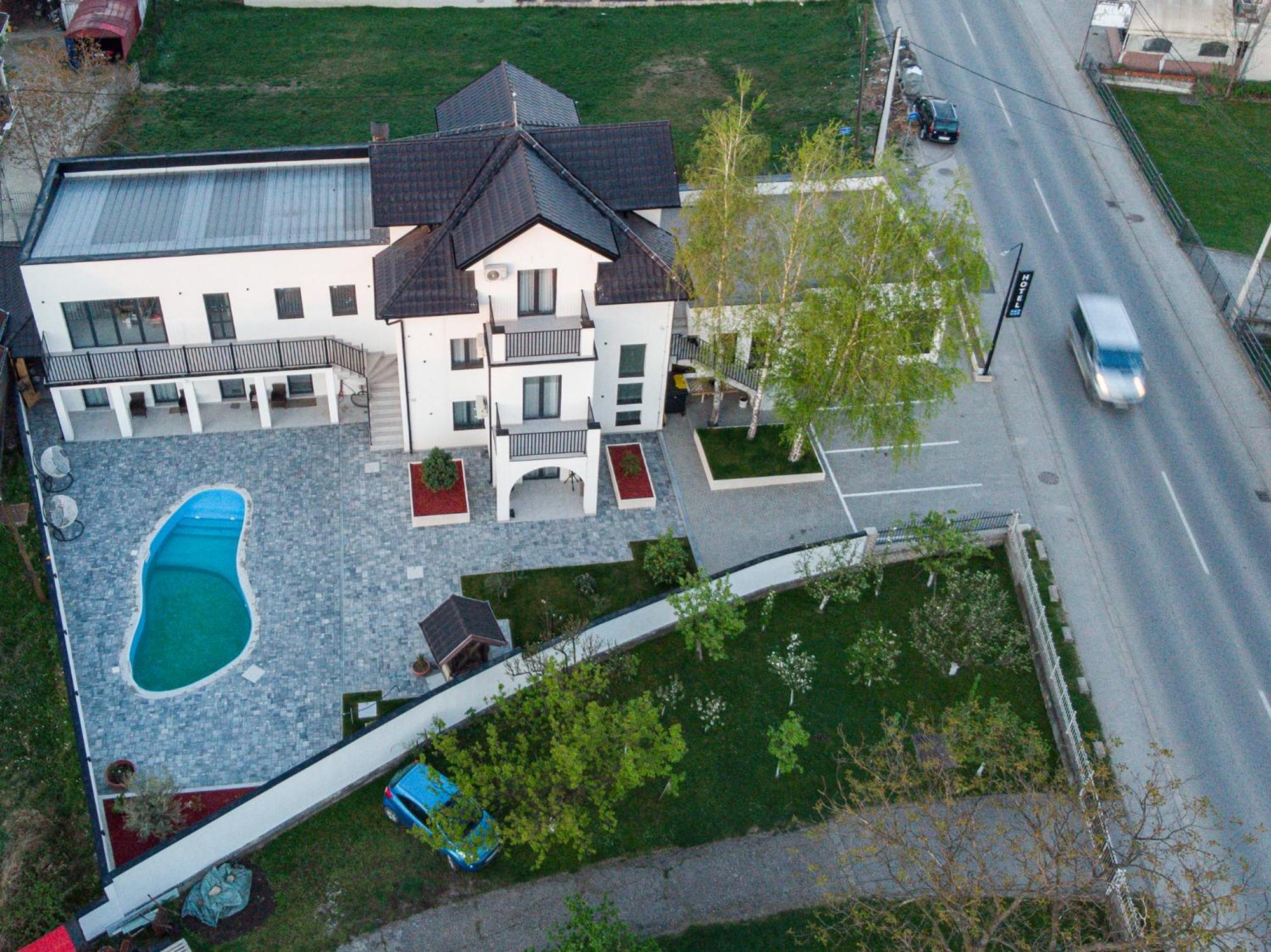 Hotel Kralj Kraljevo Buitenkant foto